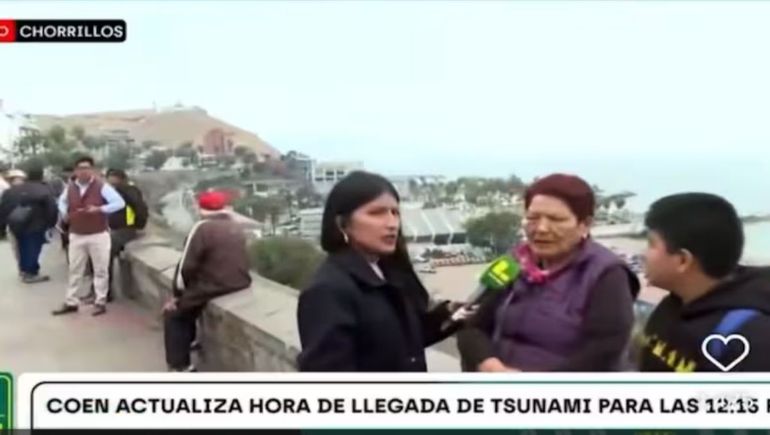 Tsunami en Perú: una abuela llevó al nieto al mar. Tsunami en Perú: una abuela llevó al nieto al mar.