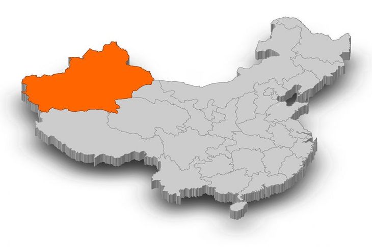 En color naranja, Las zonas áridas de la región autónoma uigur de Xinjiang. En color naranja, Las zonas áridas de la región autónoma uigur de Xinjiang.