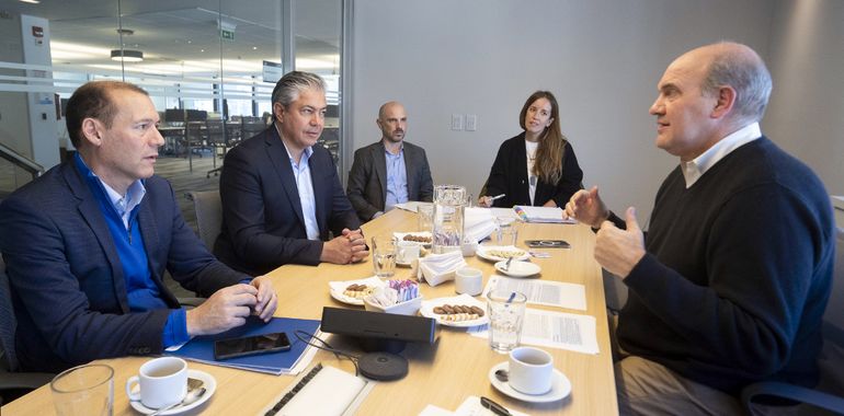 Gutiérrez y Figueroa se reunieron con directivo del BID