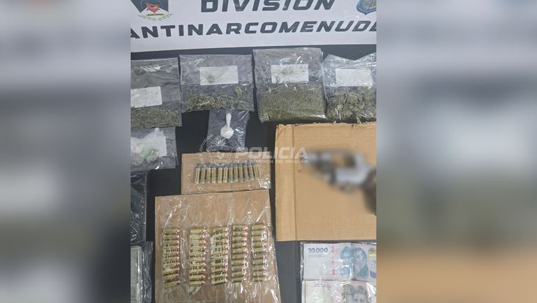 El kiosco narco del barrio Mariano Moreno era manejado por una pareja y sus hijos, además de El kiosco narco del barrio Mariano Moreno era manejado por una pareja y sus hijos, además de