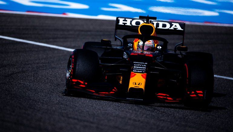Max Verstappen se quedó con la primera pole position de la temporada 2021 de la Fórmula 1
