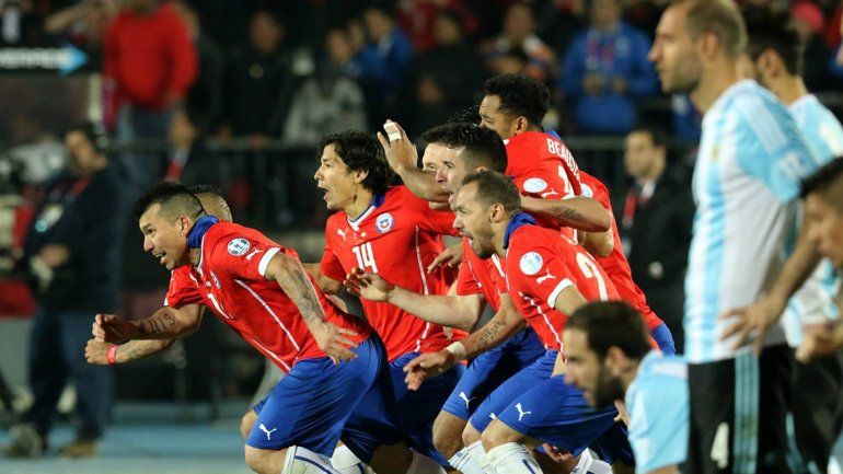 Neymar festeja oro olímpico y Chile