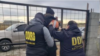 El jefe de la policía de Santa Cruz explicó que el nuevo requerimiento alcanzará a todos los nieveles jerárquicos y aclaró: Yo voy a ser el primero El jefe de la policía de Santa Cruz explicó que el nuevo requerimiento alcanzará a todos los nieveles jerárquicos y aclaró: Yo voy a ser el primero