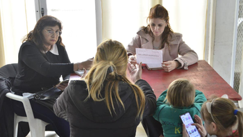 El consultorio jurídico atendió más de 2 mil consultas en los barrios de  Neuquén