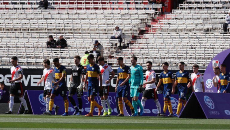 El pibe Centurión se dio el lujo de atajar en la vuelta de la Reserva a los Superclásicos