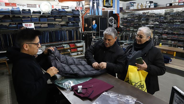 Sergio ingresó a trabajar a Tienda Eddi con 15 años. Sergio ingresó a trabajar a Tienda Eddi con 15 años.