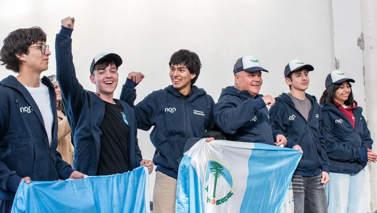 Los cinco estudiantes viajarán a Panamá.