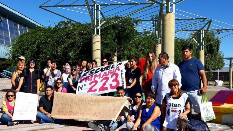 Valentina Sur: denuncian que desconocidos ingresan a los baños de una escuela primaria