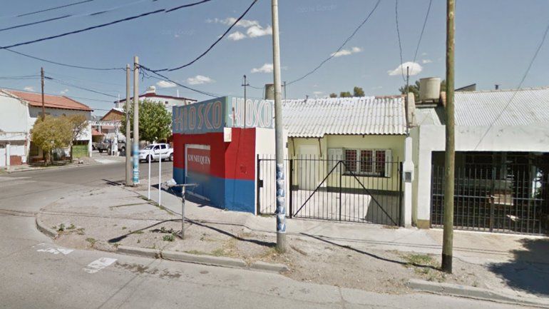 Balearon a un kioskero en un robo en la zona del Bajo