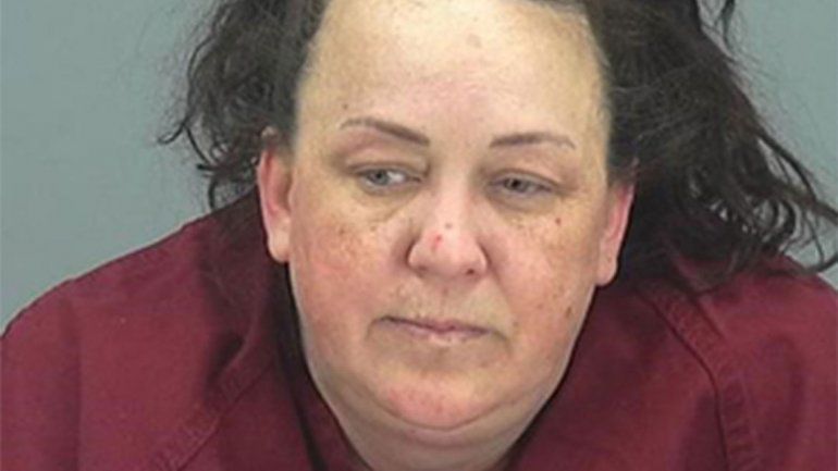 Torturaba a sus 7 hijos si actuaban mal en Youtube