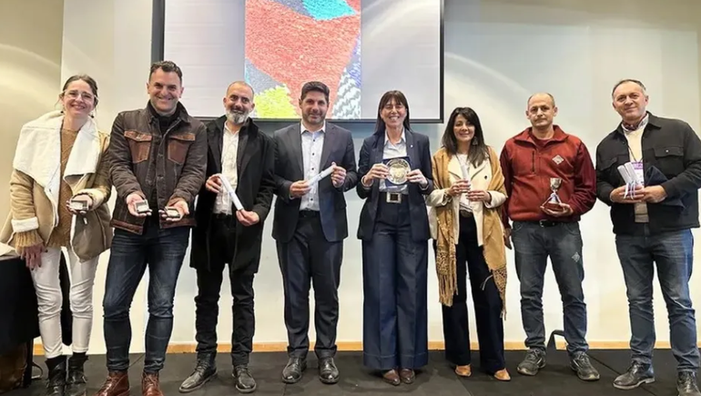 Artesanías Neuquinas premiada en la Expo Rural de Palermo