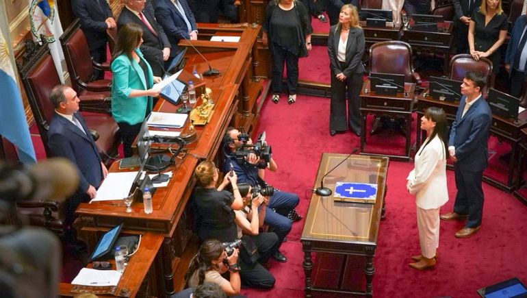 La senadora Julieta Corroza