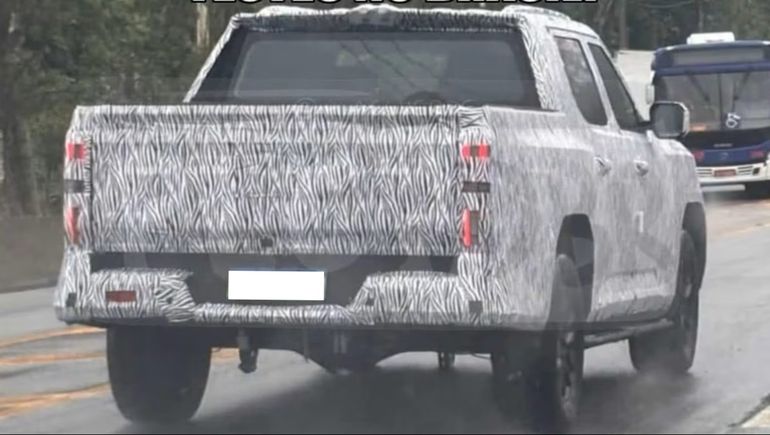 La nueva Volkswagen Amarok, vista desde atrás. Foto: Placa Verde. La nueva Volkswagen Amarok, vista desde atrás. Foto: Placa Verde.