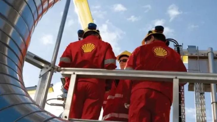 La euforia de los mercados choca con una señal inquietante: Shell avanza en su salida de Argentina. La euforia de los mercados choca con una señal inquietante: Shell avanza en su salida de Argentina.