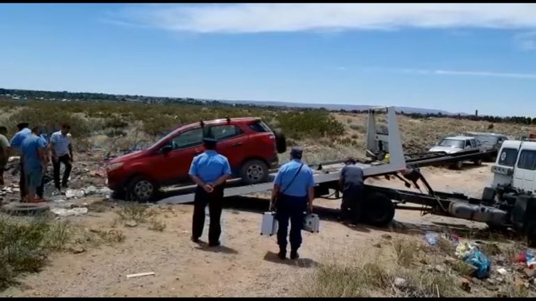 Amenazaron a la cuidadora, desvalijaron una casa y se llevaron hasta la camioneta