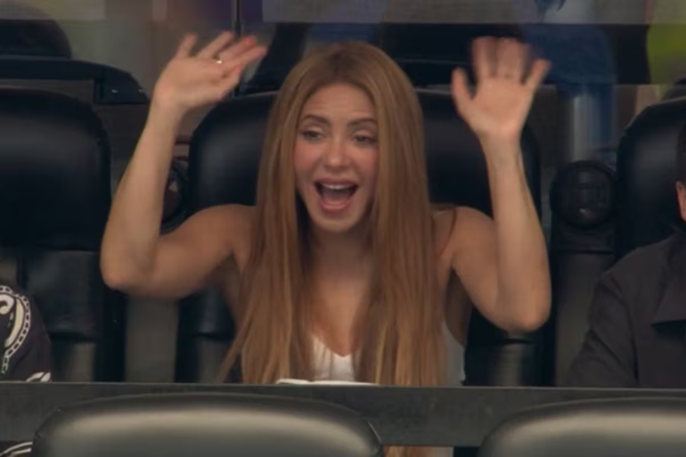 Shakira en modo Mundial: fue una de las espectadoras de lujo del partido de Argentina y causó furor.