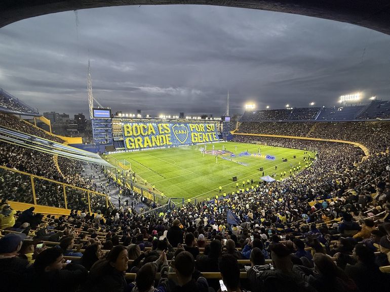 Casi 50 mil hinchas de Boca en la emocionante vuelta de Paredes