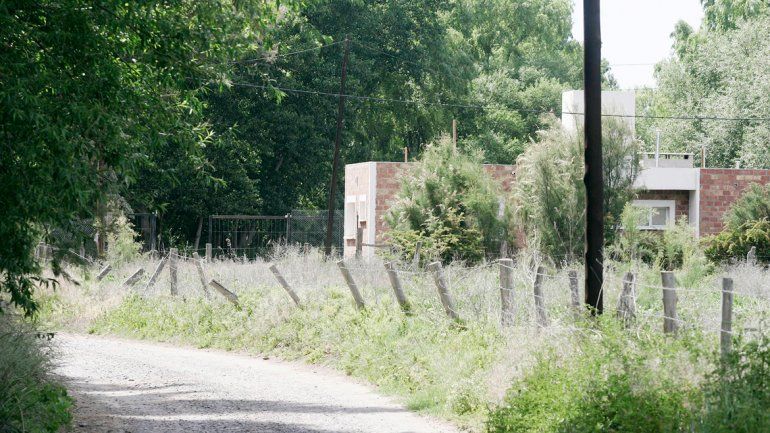 Desde hace un tiempo que el negocio inmobiliario busca la privacidad de sus clientes. Hace poco cerraron una playa a la que se iban a bañar vecinos del parque industrial. Harán un megaloteo.