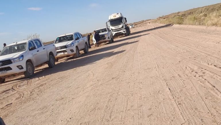 Están incomunicados por el mal estado de la ruta y reclaman con un piquete