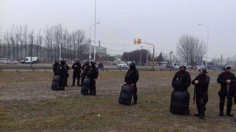Obreros de la UOCRA levantaron el corte de la Ruta 7