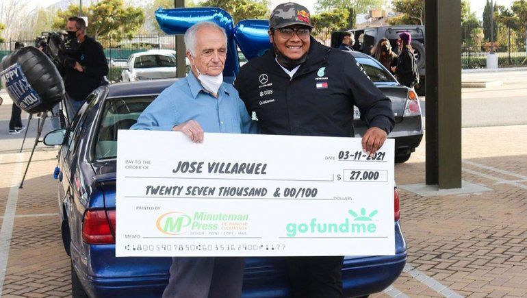 Rescató a su ex profesor que vivía en un auto