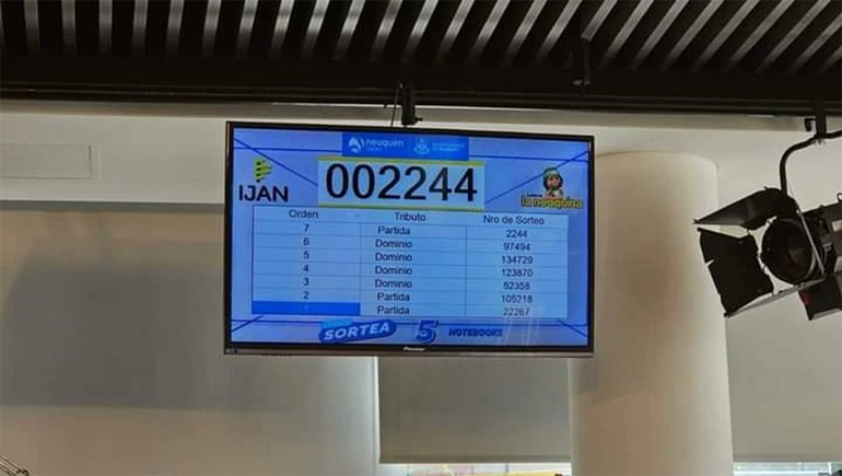 Los ganadores de los televisores, monopatines y notebooks que sorteó la Muni