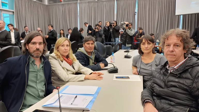 La izquierda presentó un proyecto de ley para paliar la crisis en las universidades. La izquierda presentó un proyecto de ley para paliar la crisis en las universidades.
