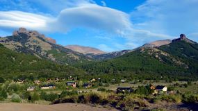 El pueblo de la Patagonia donde viven 600 personas que no quieren asfalto, luz ni políticos