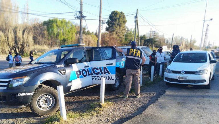 Un violador fugado de Chile manejaba un taxi en Cipolletti