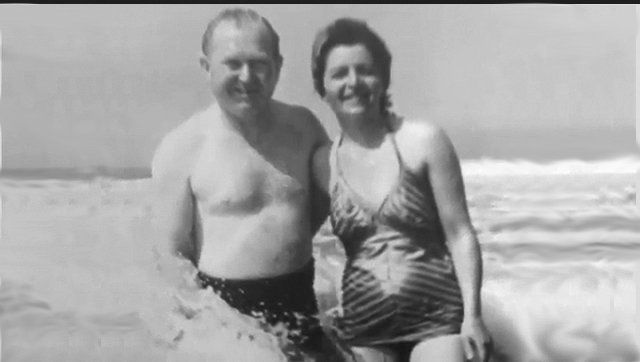 Junto a su marido Samuel, durante unas vacaciones.