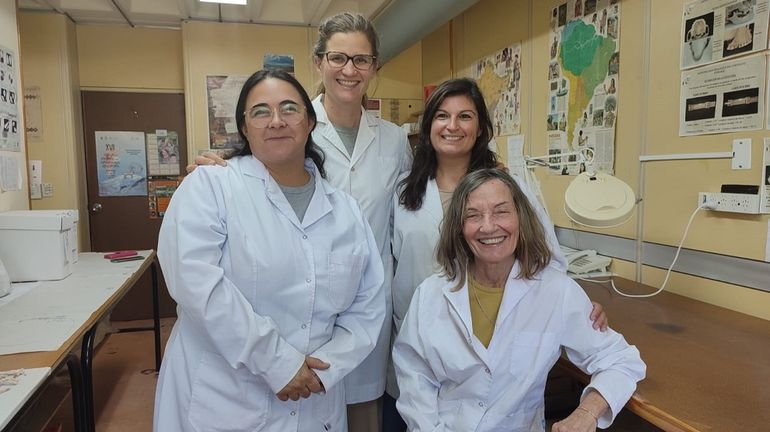 El equipo científico que halló a los Niños de Camarones. El equipo científico que halló a los Niños de Camarones.