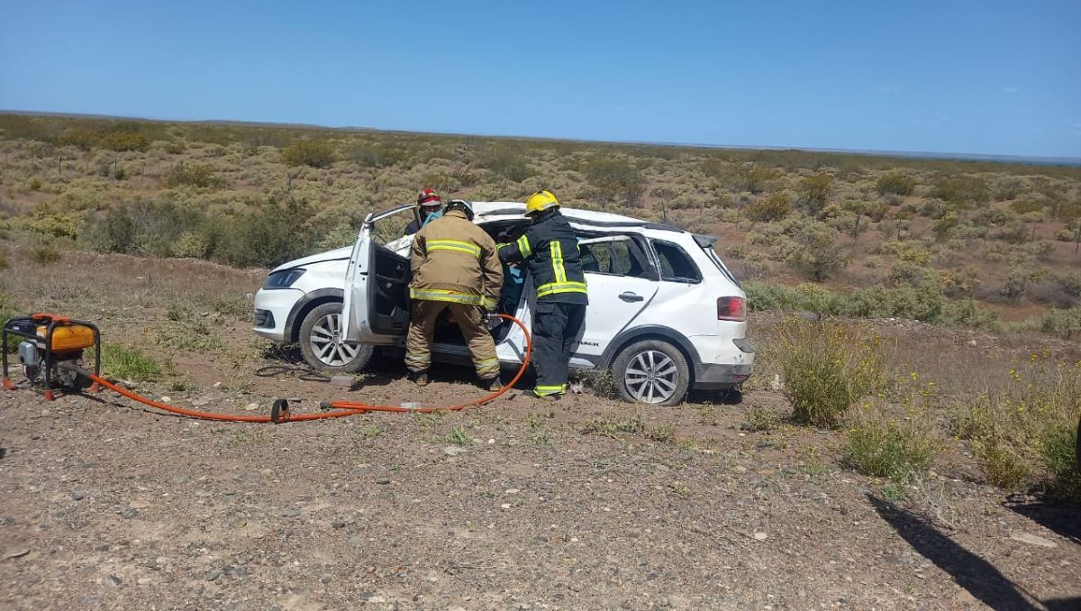 Dos ancianos heridos en un vuelco en la Ruta 237