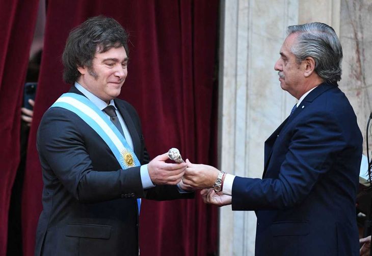 Alberto Fernández hoy terminó su mandato con indicadores alarmantes. Alberto Fernández hoy terminó su mandato con indicadores alarmantes.