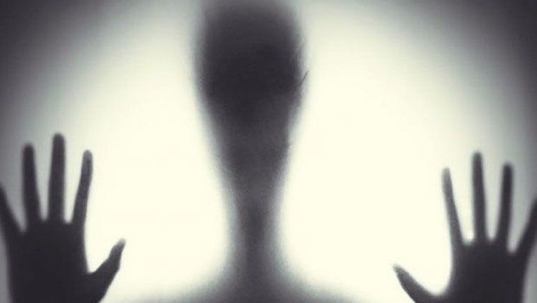 Los videos de un agresivo fantasma causan miedo en Twitter