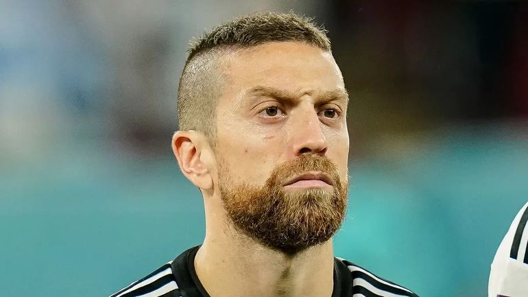 Cuál es el ex jugador de la Selección que prendió fuego al Papu Gómez