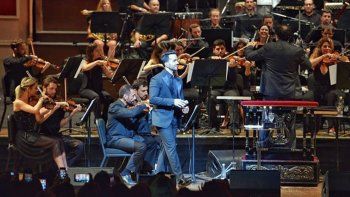 luis fonsi llevo despacito al teatro colon luis fonsi llevo despacito al teatro colon
