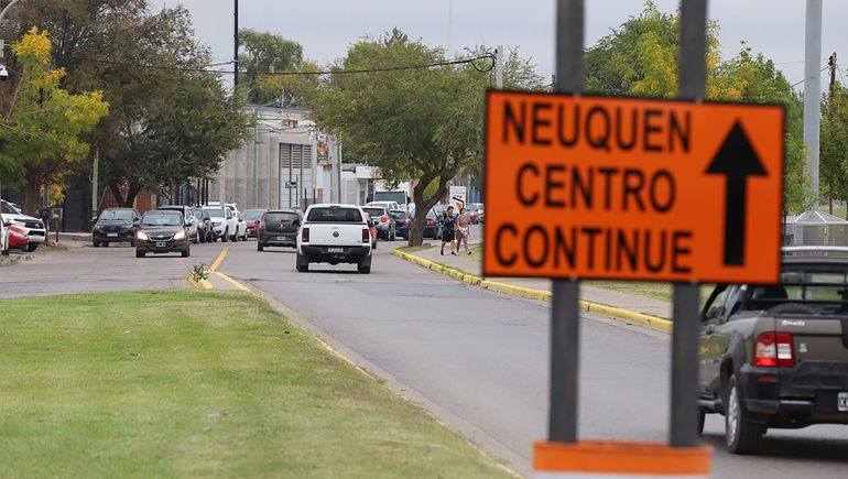 Comenzaron los trabajos sobre Avenida Mosconi en la zona de los puentes carreteros.