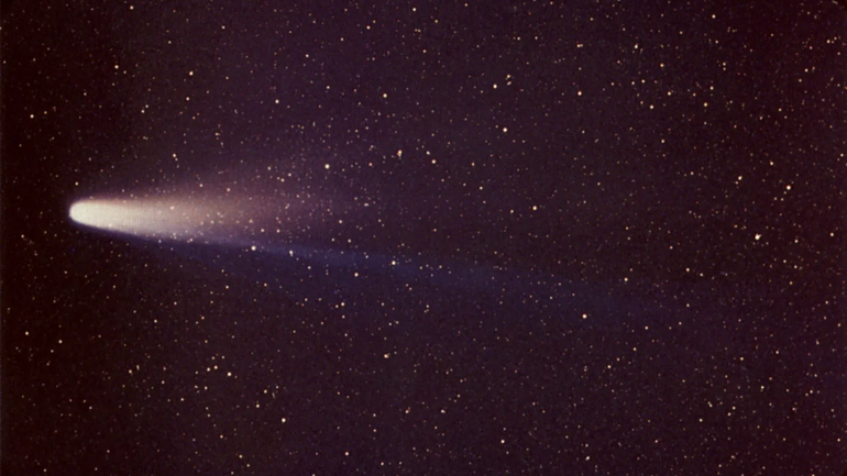 Las Oriónidas son restos que provienen del cometa Halley. Las Oriónidas son restos que provienen del cometa Halley.