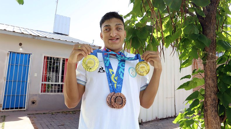 La historia de Mateo Sepúlveda, el neuquino que convirtió la superación en medallas | LM Neuquen La historia de Mateo Sepúlveda, el neuquino que convirtió la superación en medallas