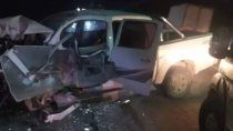 El estado de los vehículos mostró la violencia con que se produjo el impacto. 