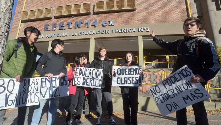 En el EPET 14 de Neuquén reclaman por servicios