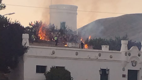 Susto por un incendio en la histórica Casa de Gobierno de Chos Malal