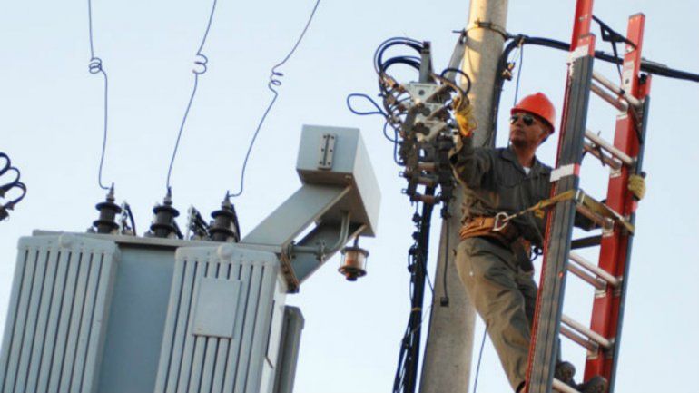 El norte neuquino está sin luz por una falla en una línea de alta tensión