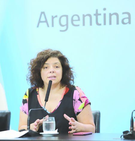 La secretaria de Acceso a la Salud, Carla Vizzotti, encabeza la comitiva del Ministerio de Salud que volverá de Rusia.
