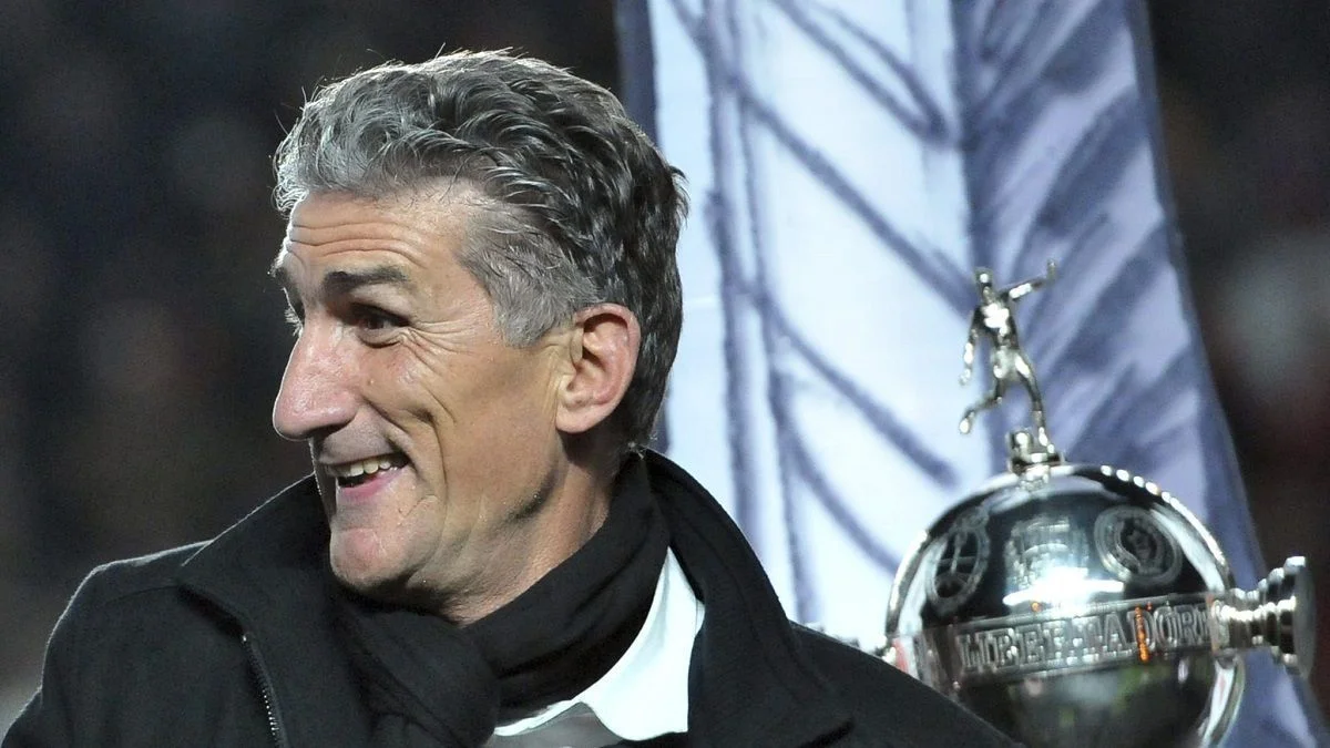 El Patón Bauza, campeón de la Copa Libertadores con San Lorenzo en 2014.