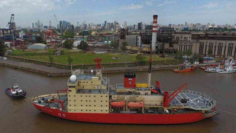 Antártida: el Irízar va camino a abastecer a las bases argentinas
