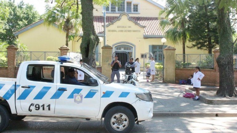 Un chico anunció una masacre en la escuela y cayó