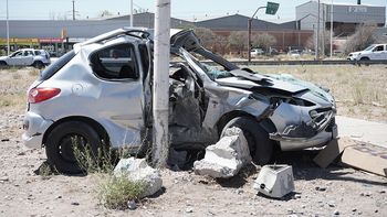 SFP Accidente auto poste ruta 7 zanon (8).JPG
