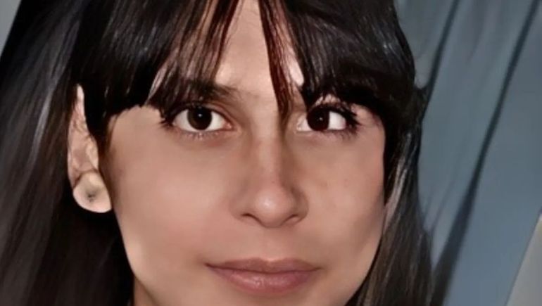 La familia de la adolescente teme que su pareja, con antecedentes por violencia de género, la haya llevado ilegalmente a Bolivia. La familia de la adolescente teme que su pareja, con antecedentes por violencia de género, la haya llevado ilegalmente a Bolivia.