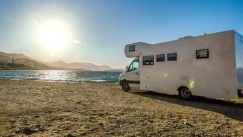 Una nueva forma de hacer turismo que gana adeptos durante el verano / Foto Bariloche Motorhome.